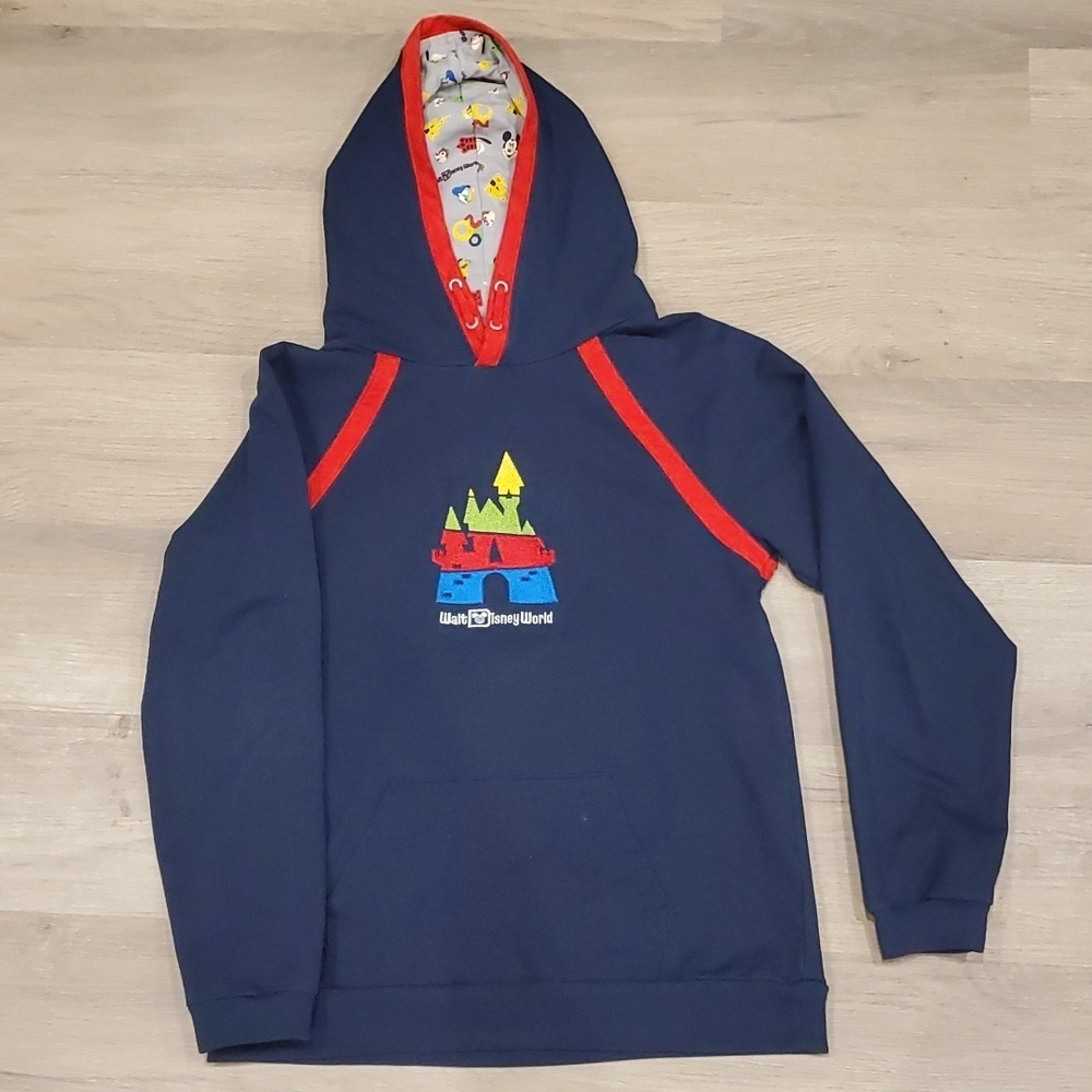 Youth Walt Disney World Houndsight is 2020 Pluto Embroidered Hoodie. Size XL